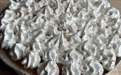 Domina el Merengue Suizo: La Receta Infalible para una Decoración de 10