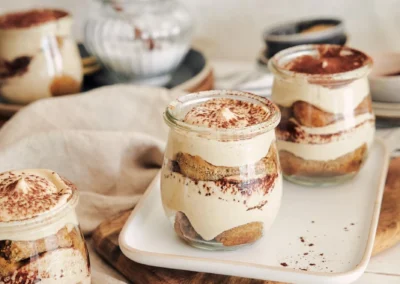 delicious-tiramisu-little-glasses-with-powder